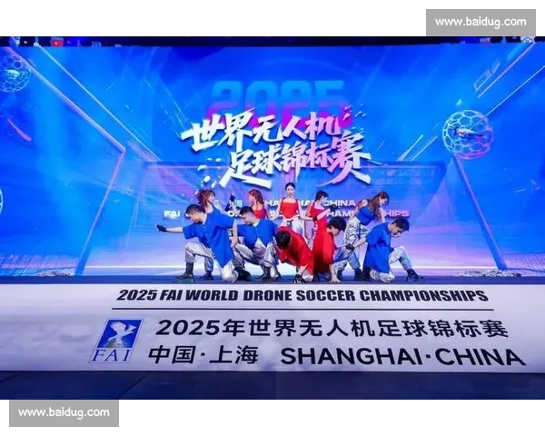 比赛封面展示精彩瞬间引领全场聚焦激烈对决瞬间决胜负